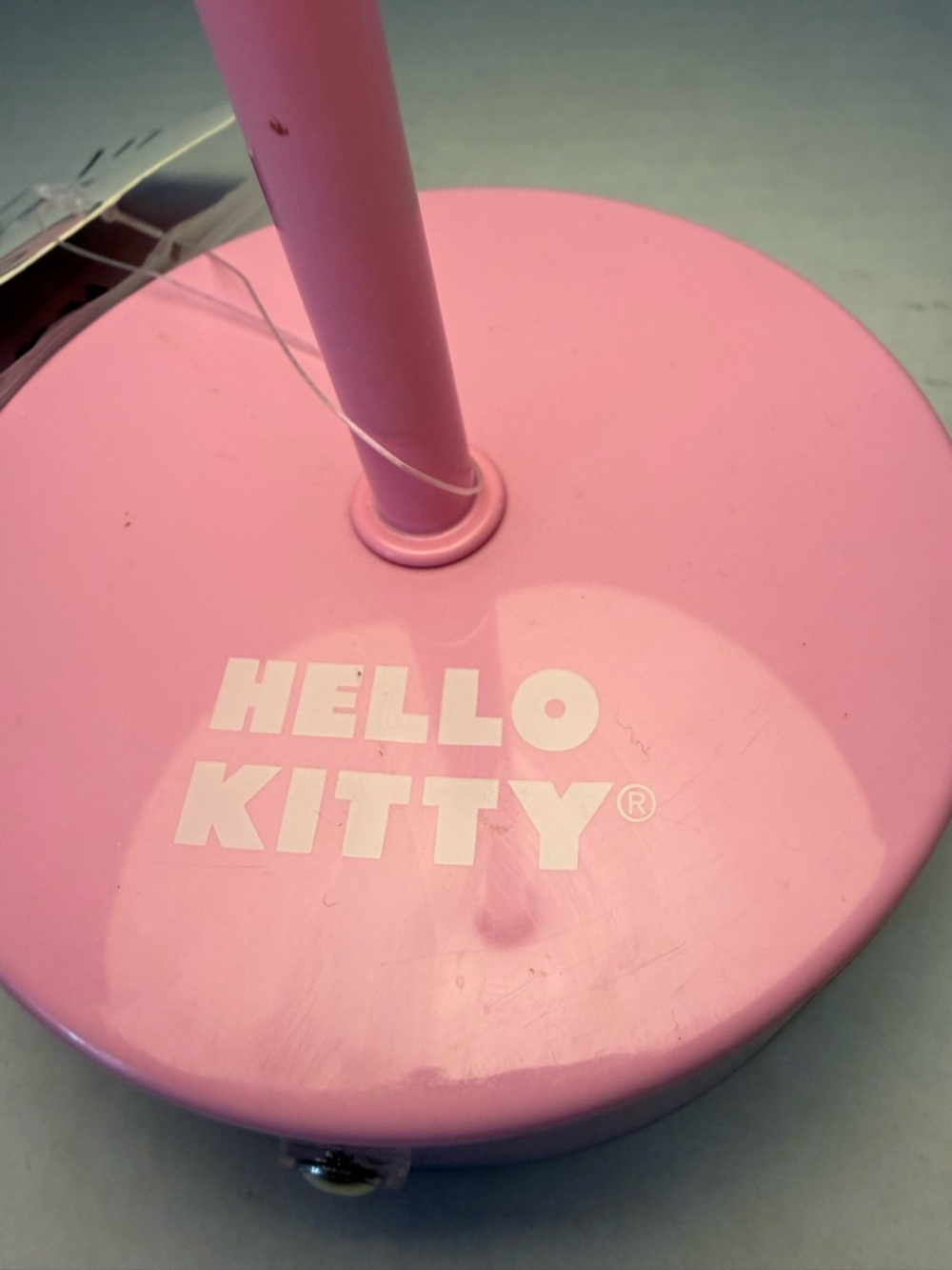 Hello Kitty White Head Lamp with Pink Bow and Base - Picture 4 of 6